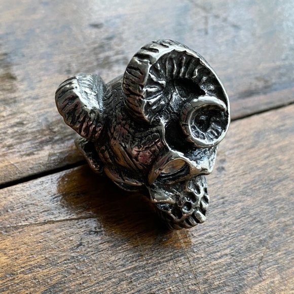 Ram Skull Biker Ring Rock Revival gothic 7 RARE - Picture 3 of 8